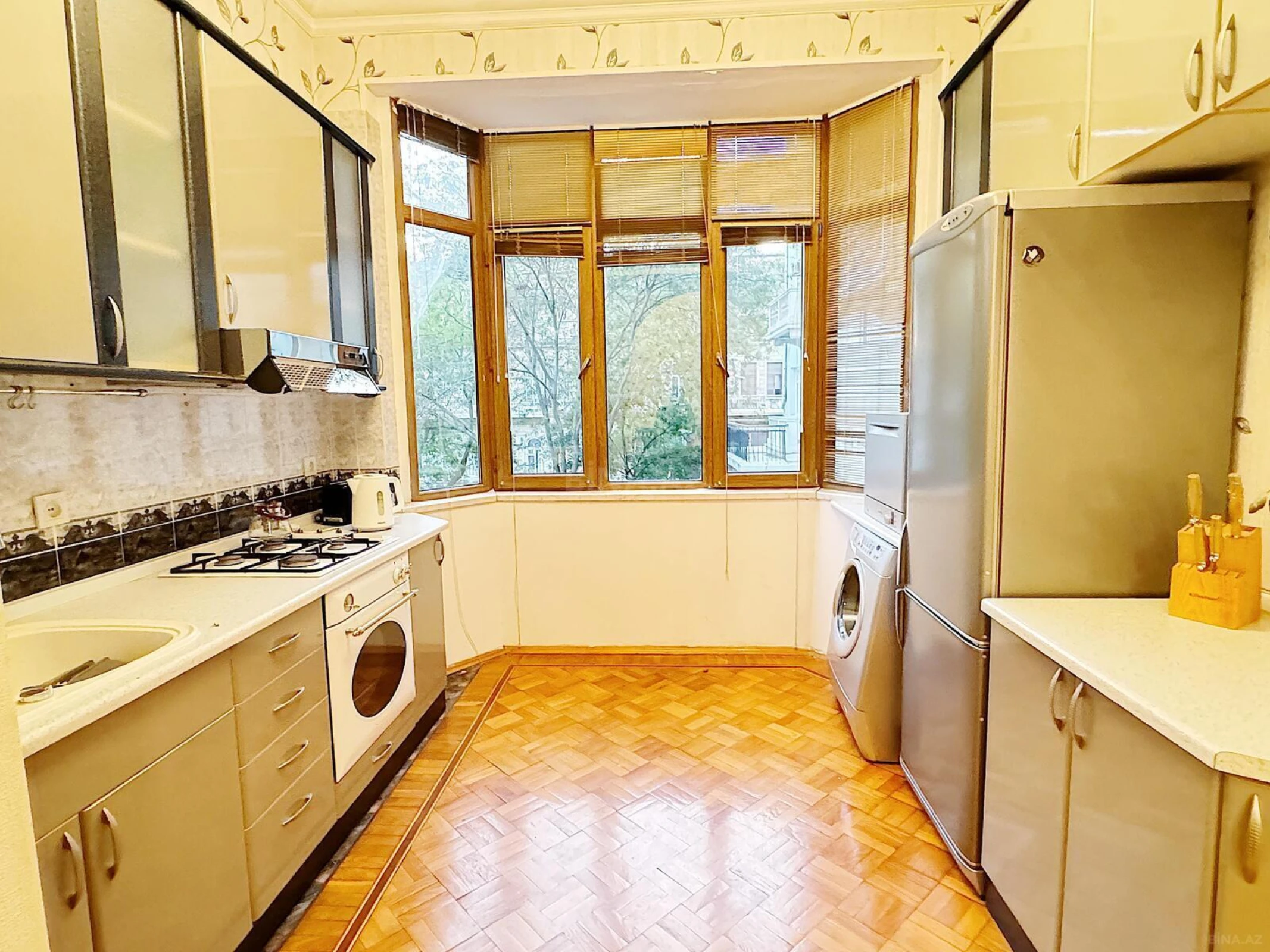 Kirayə verilir 3 otaqlı mənzil 90 m²