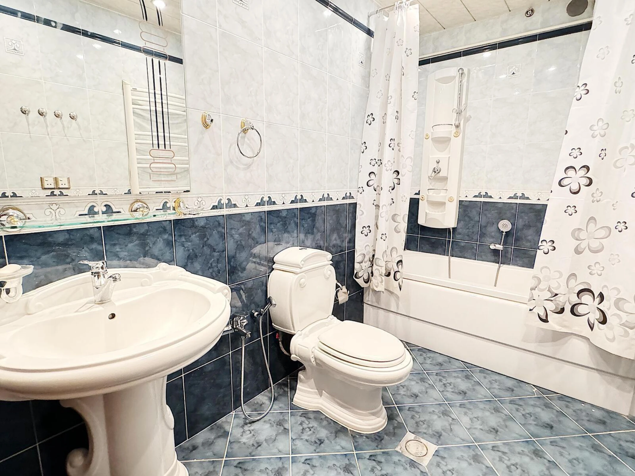 Kirayə verilir 3 otaqlı mənzil 90 m²