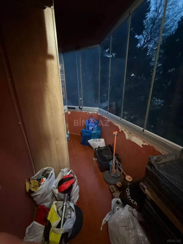 Satılır 3 otaqlı mənzil 131 m²