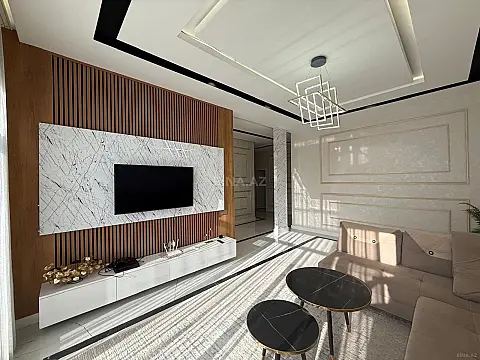 Satılır 5 otaqlı həyət evi 180 m²