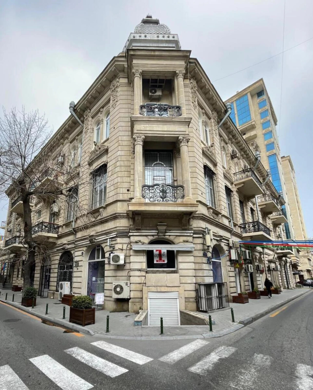 Satılır obyekt 90 m²