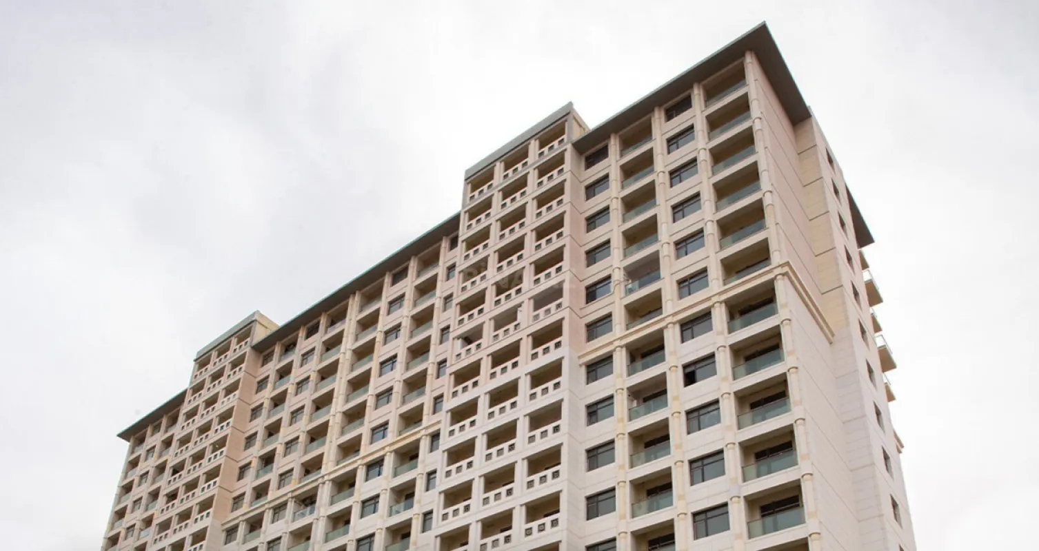 Satılır 4 otaqlı mənzil 157 m²