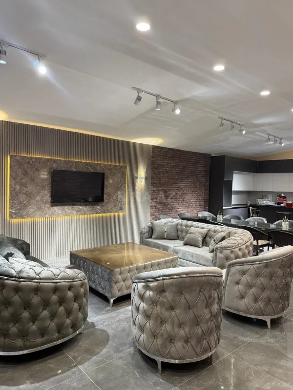 Kirayə verilir 5 otaqlı həyət evi 250 m²