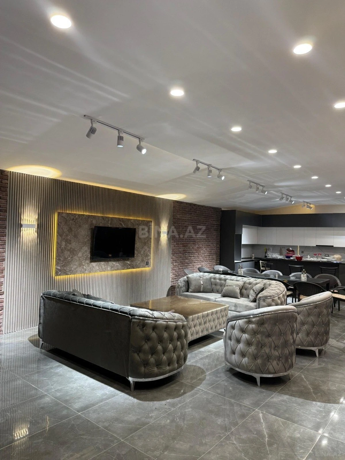 Kirayə verilir 5 otaqlı həyət evi 250 m²