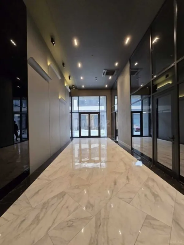 Satılır 4 otaqlı mənzil 194 m²