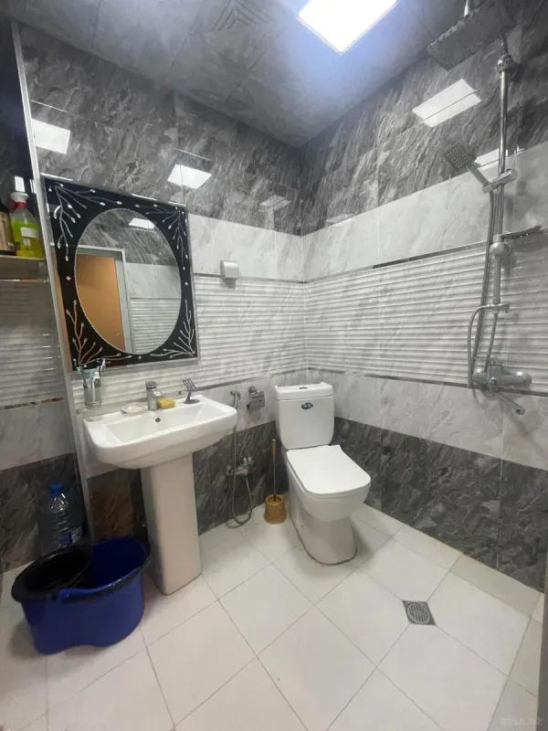 Kirayə verilir 2 otaqlı mənzil 65 m²