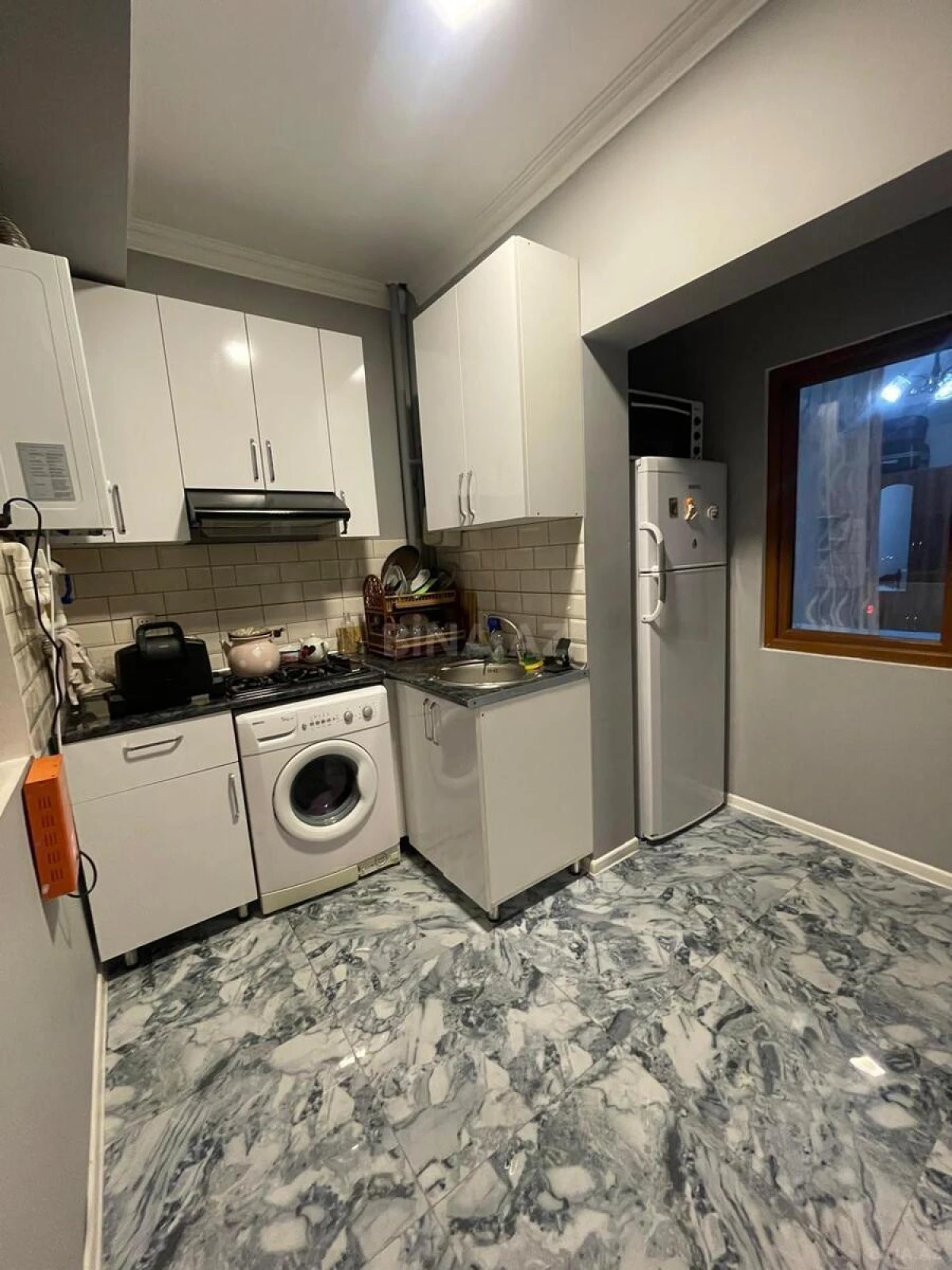 Kirayə verilir 2 otaqlı mənzil 65 m²