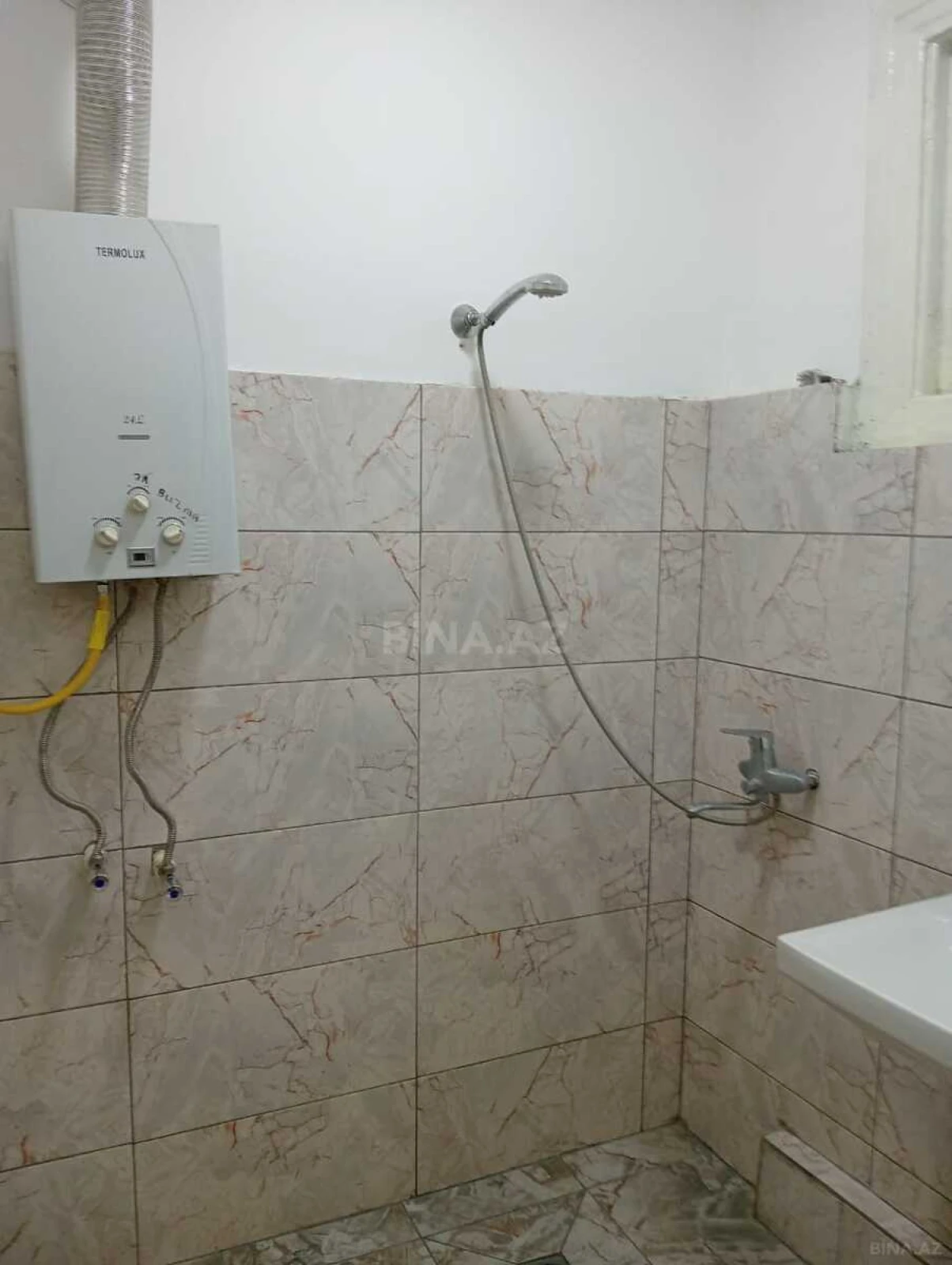 Kirayə verilir 2 otaqlı mənzil 60 m²