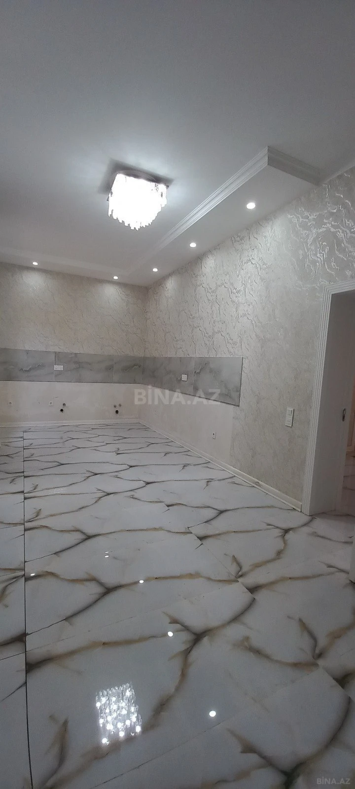 Satılır 5 otaqlı həyət evi 220 m²