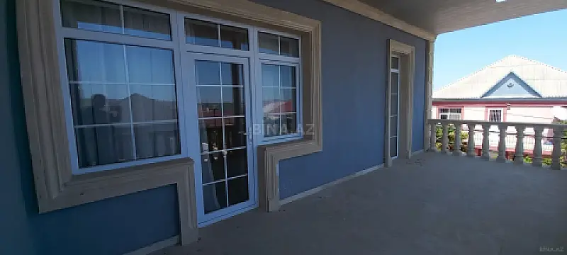 Satılır 5 otaqlı həyət evi 220 m²