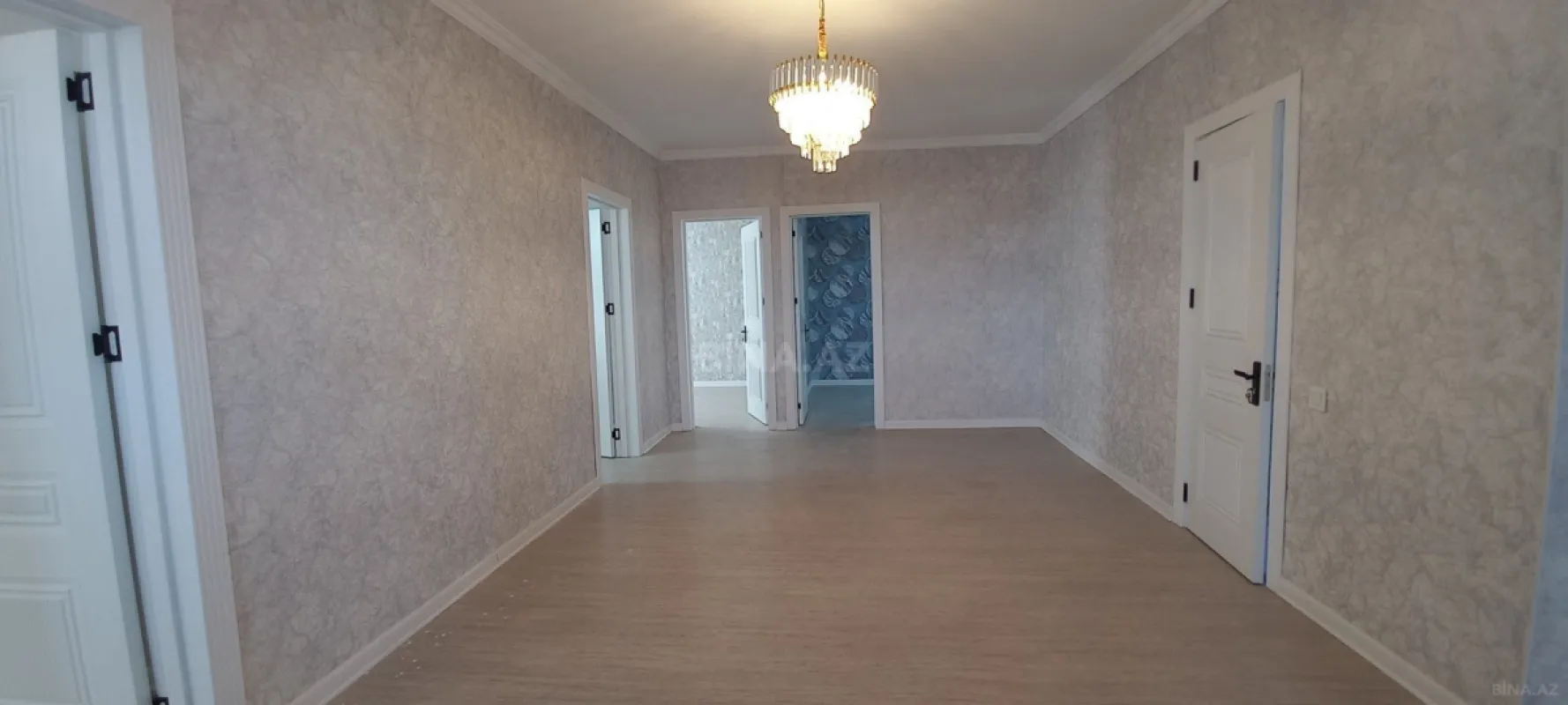 Satılır 5 otaqlı həyət evi 220 m²