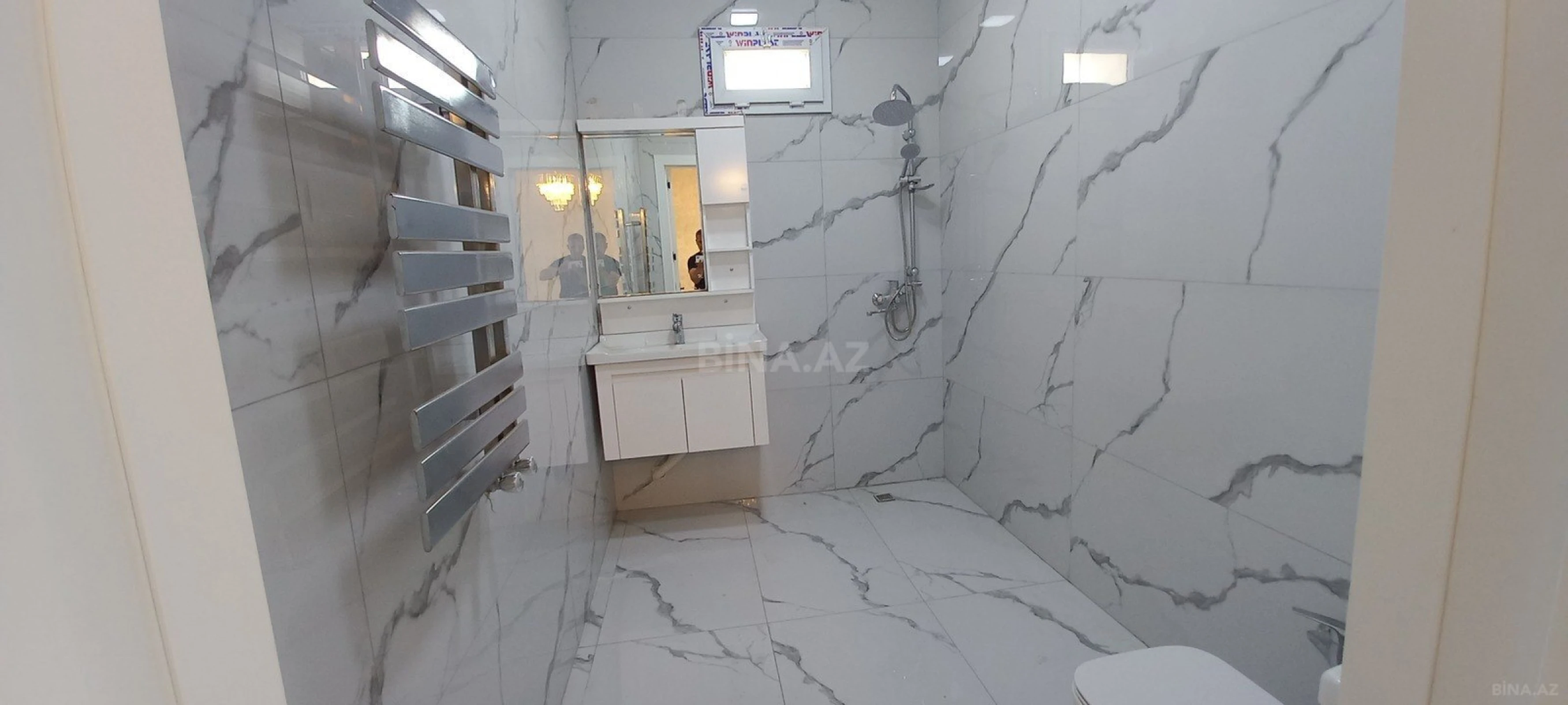 Satılır 5 otaqlı həyət evi 220 m²