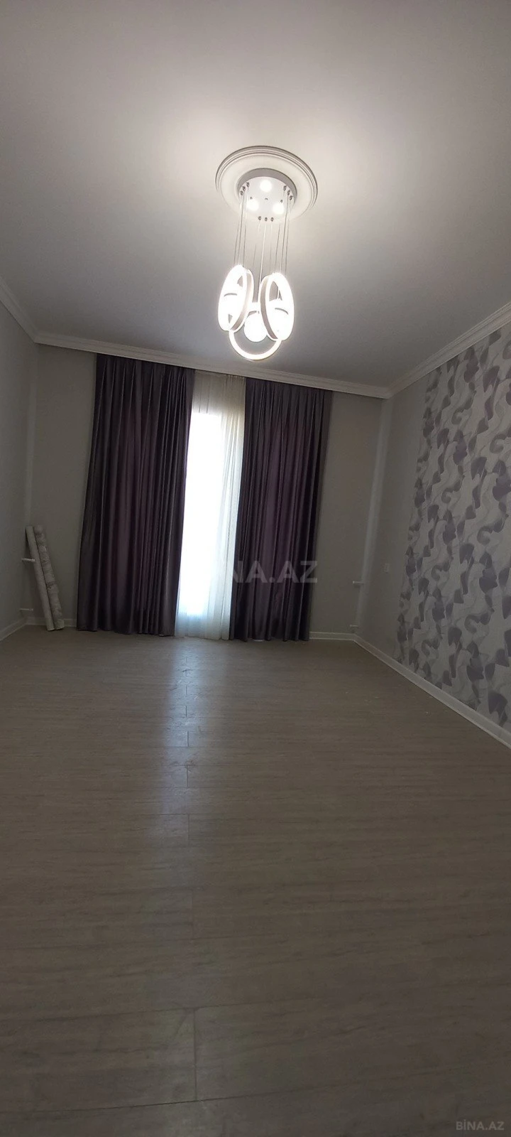 Satılır 5 otaqlı həyət evi 220 m²