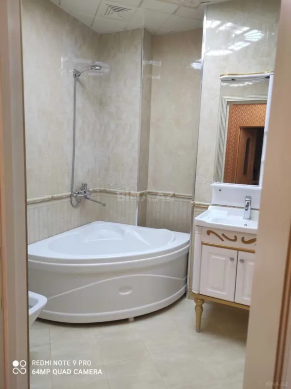 Kirayə verilir 2 otaqlı mənzil 80 m²