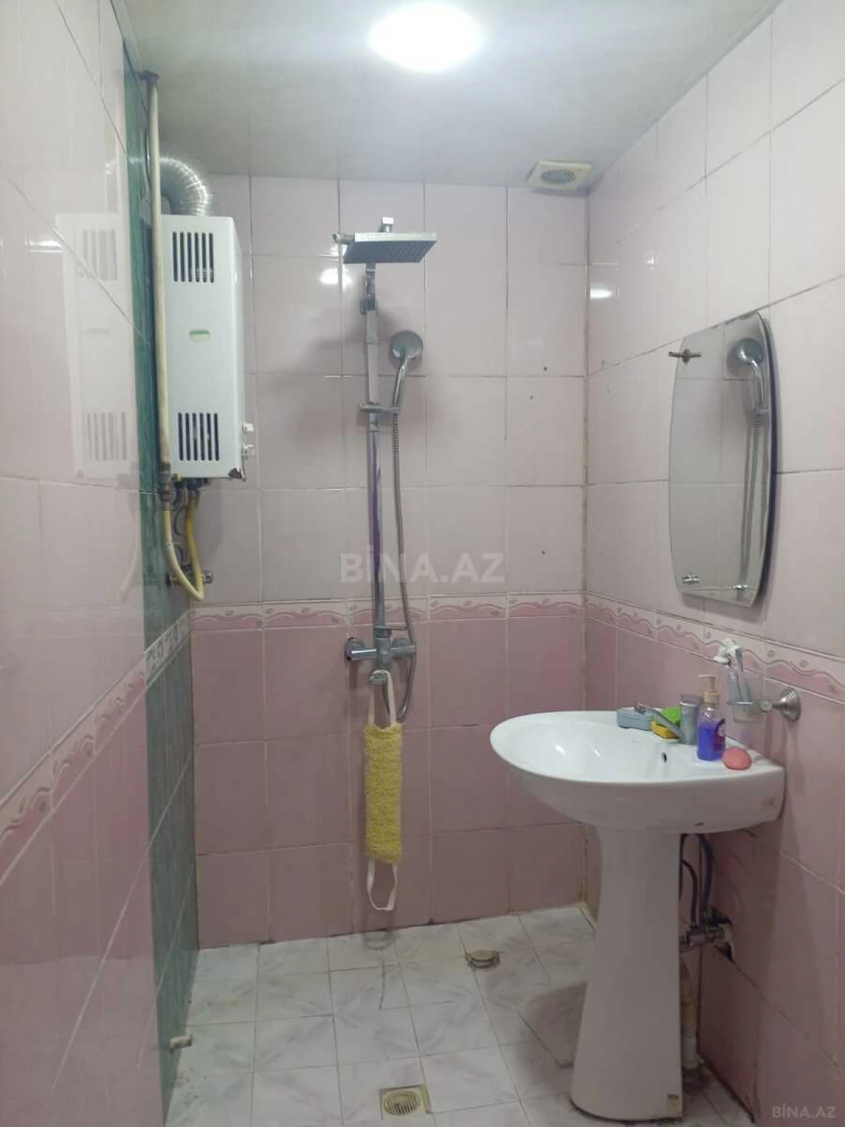 Kirayə verilir 2 otaqlı mənzil 50 m²