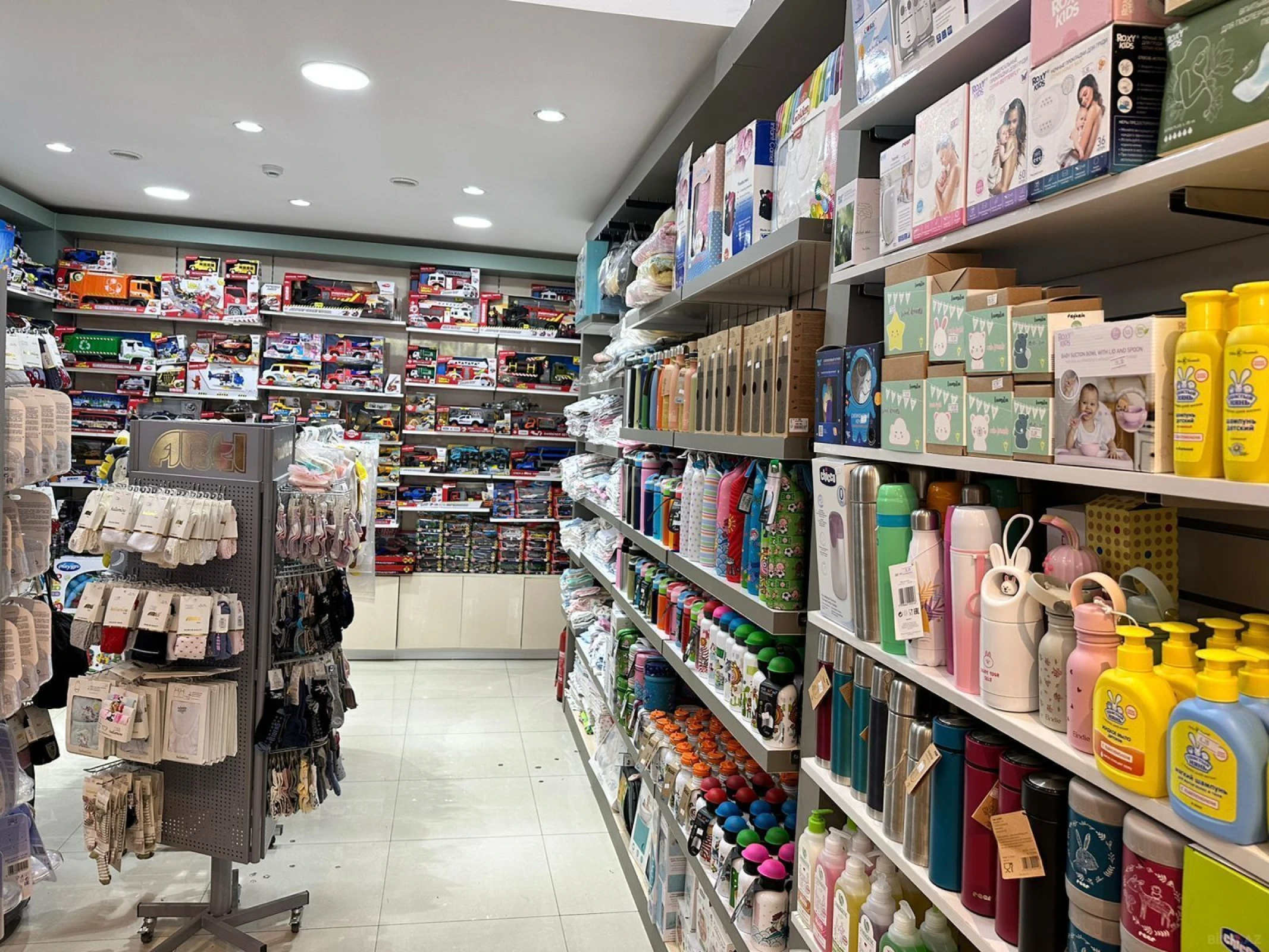 Satılır obyekt 186 m²