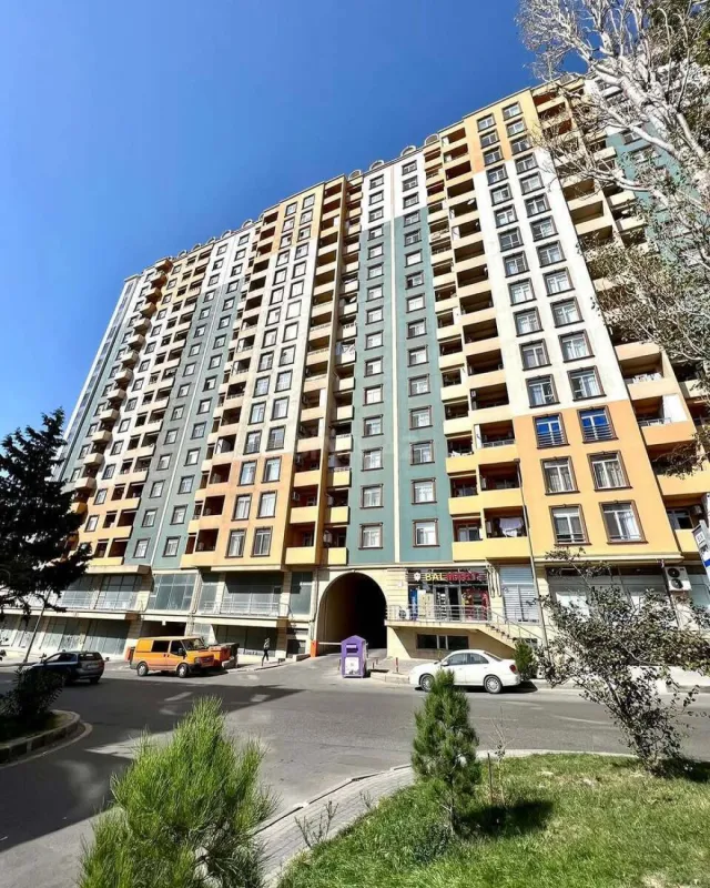 Satılır 3 otaqlı mənzil 93 m²