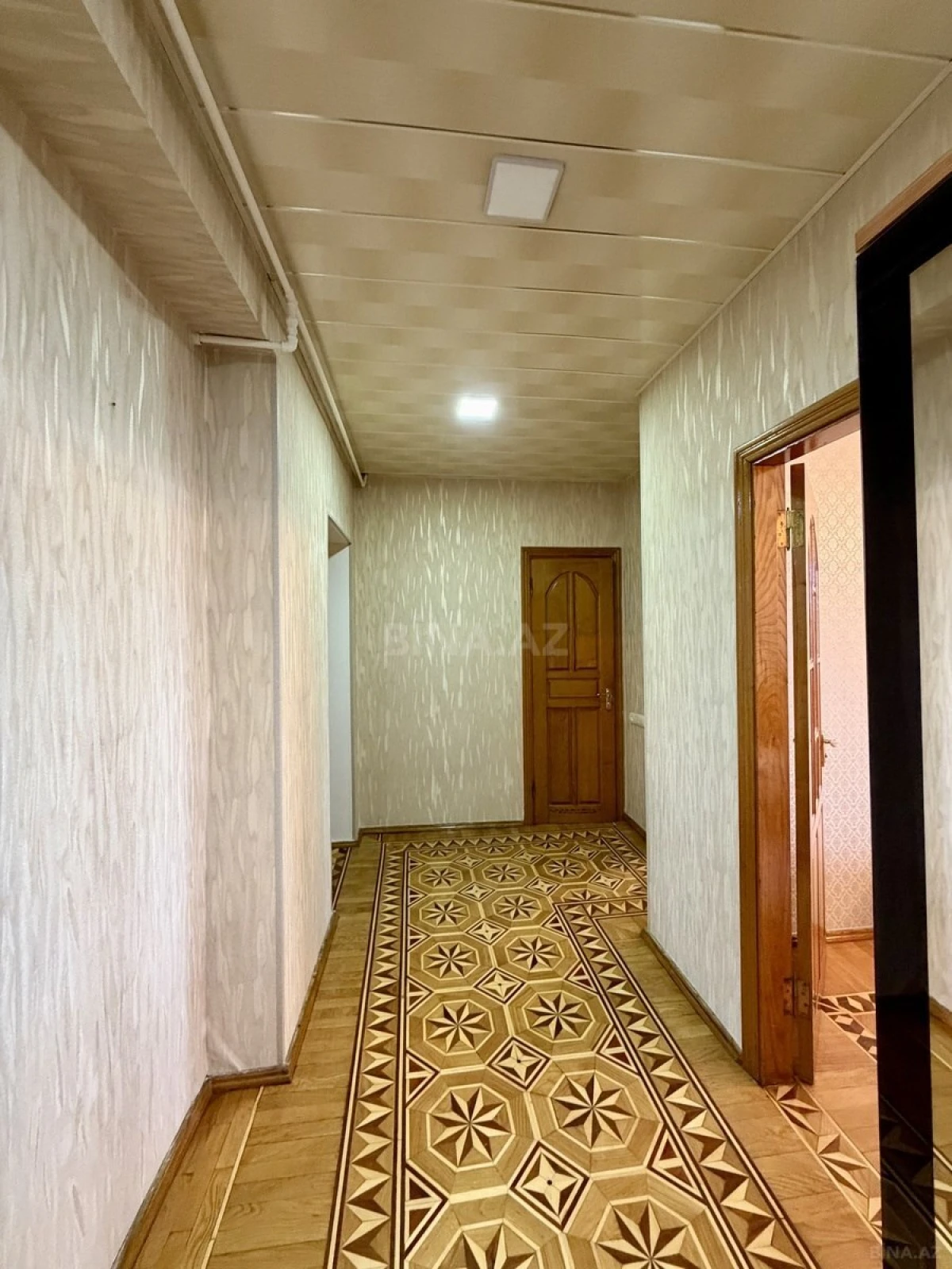 Satılır 4 otaqlı mənzil 100 m²