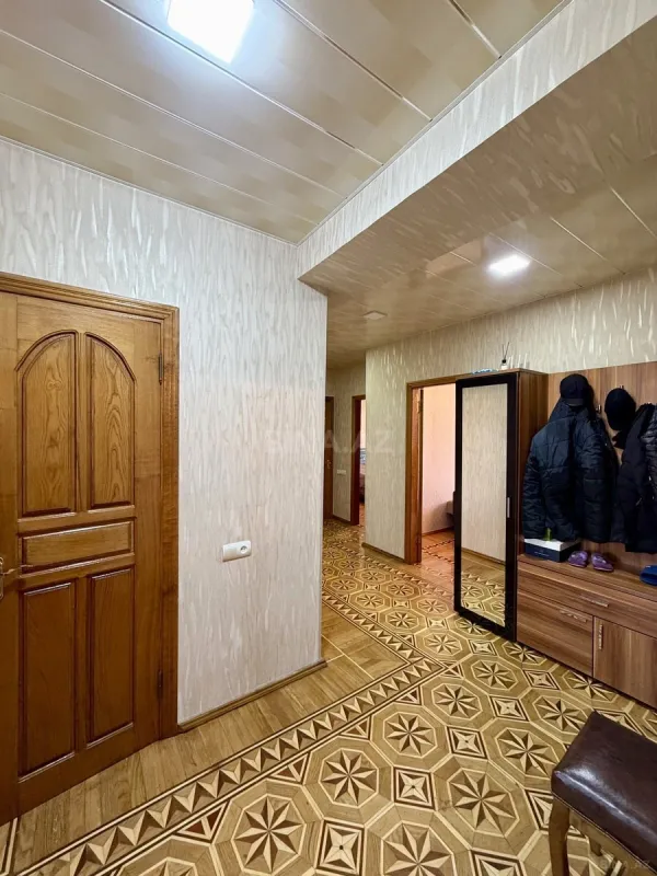Satılır 4 otaqlı mənzil 100 m²