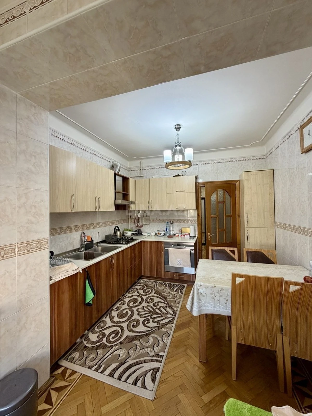 Satılır 4 otaqlı mənzil 100 m²