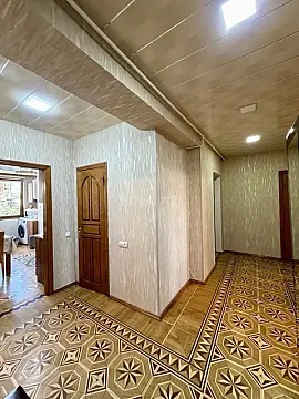 Satılır 4 otaqlı mənzil 100 m²