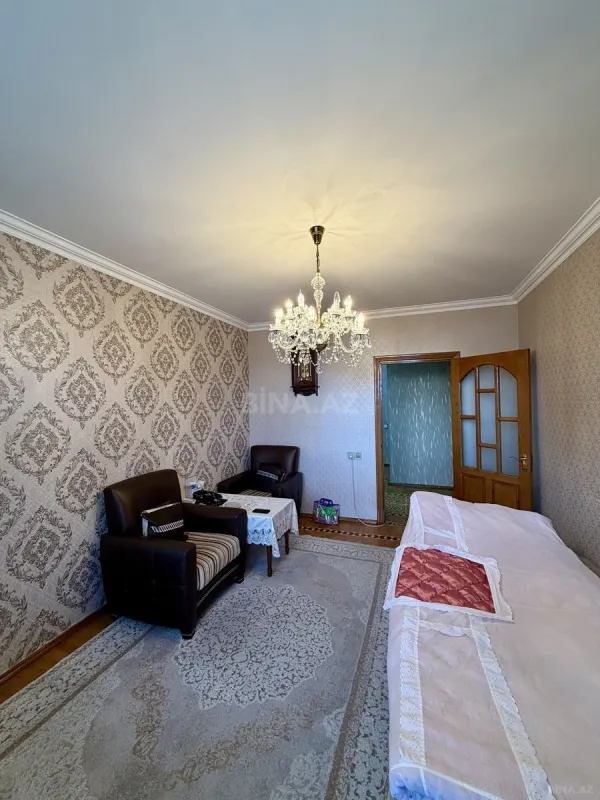 Satılır 4 otaqlı mənzil 100 m²