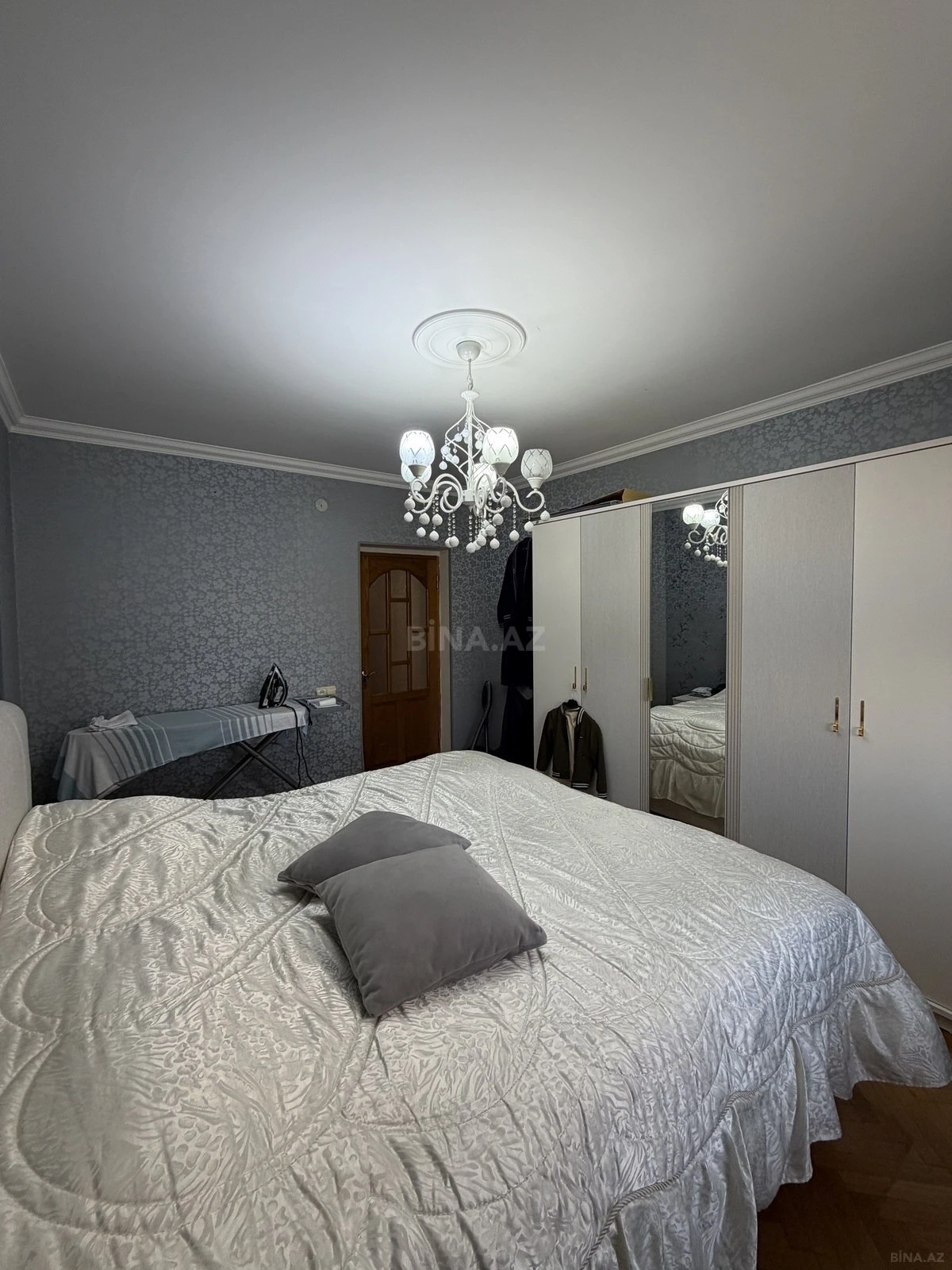 Satılır 4 otaqlı mənzil 100 m²