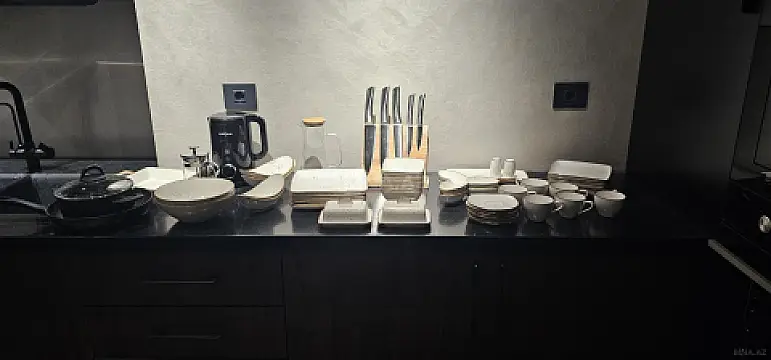 Kirayə verilir 4 otaqlı mənzil 180 m²