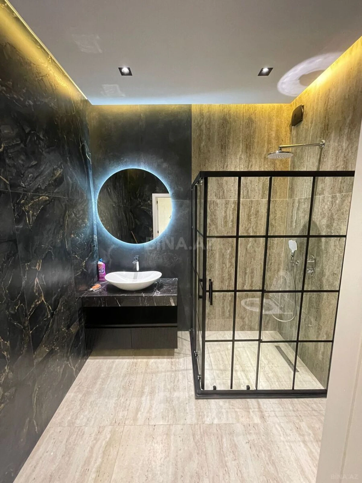 Kirayə verilir 4 otaqlı mənzil 180 m²