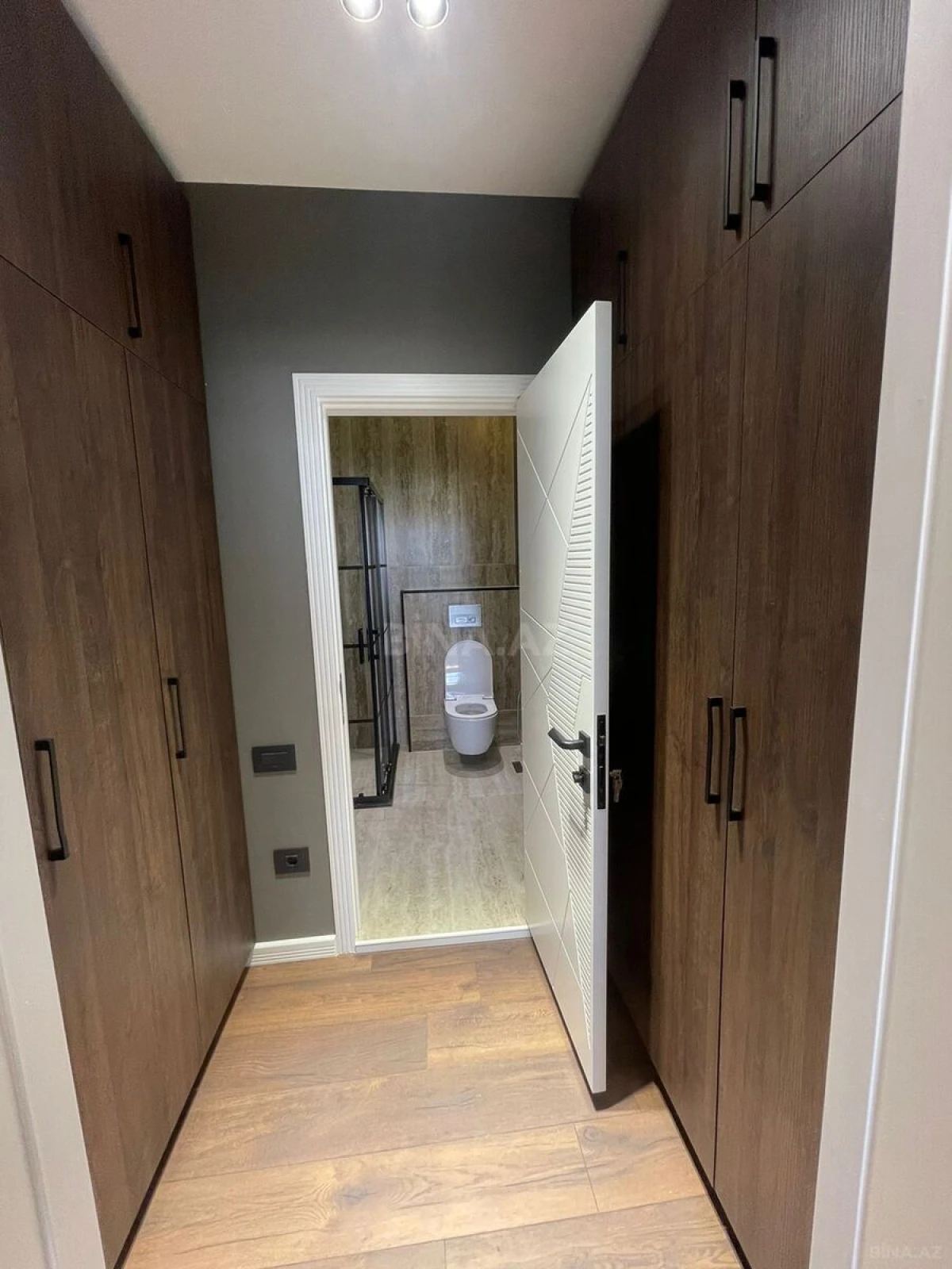 Kirayə verilir 4 otaqlı mənzil 180 m²