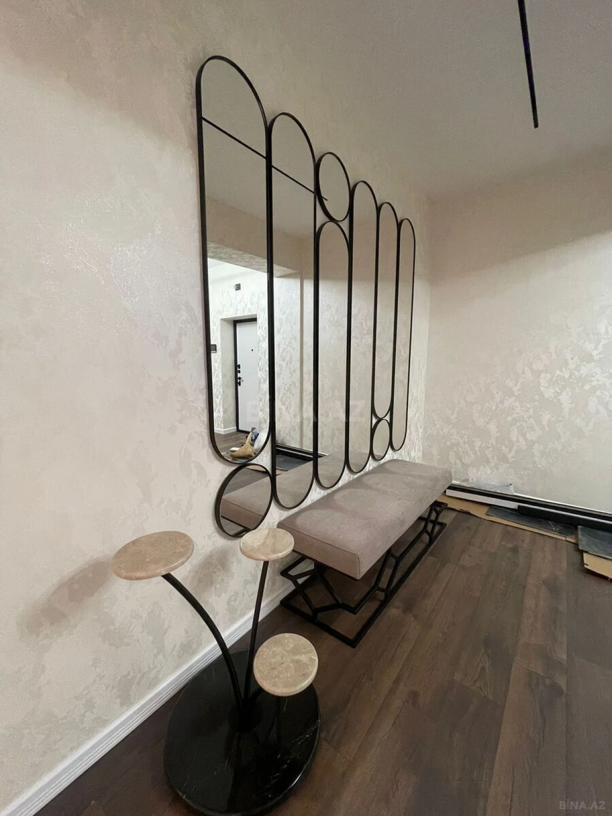 Kirayə verilir 4 otaqlı mənzil 180 m²