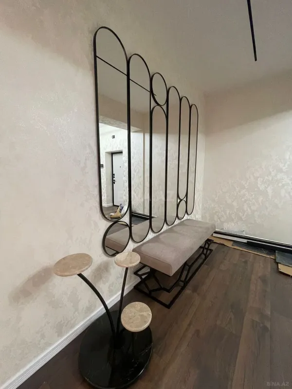 Kirayə verilir 4 otaqlı mənzil 180 m²