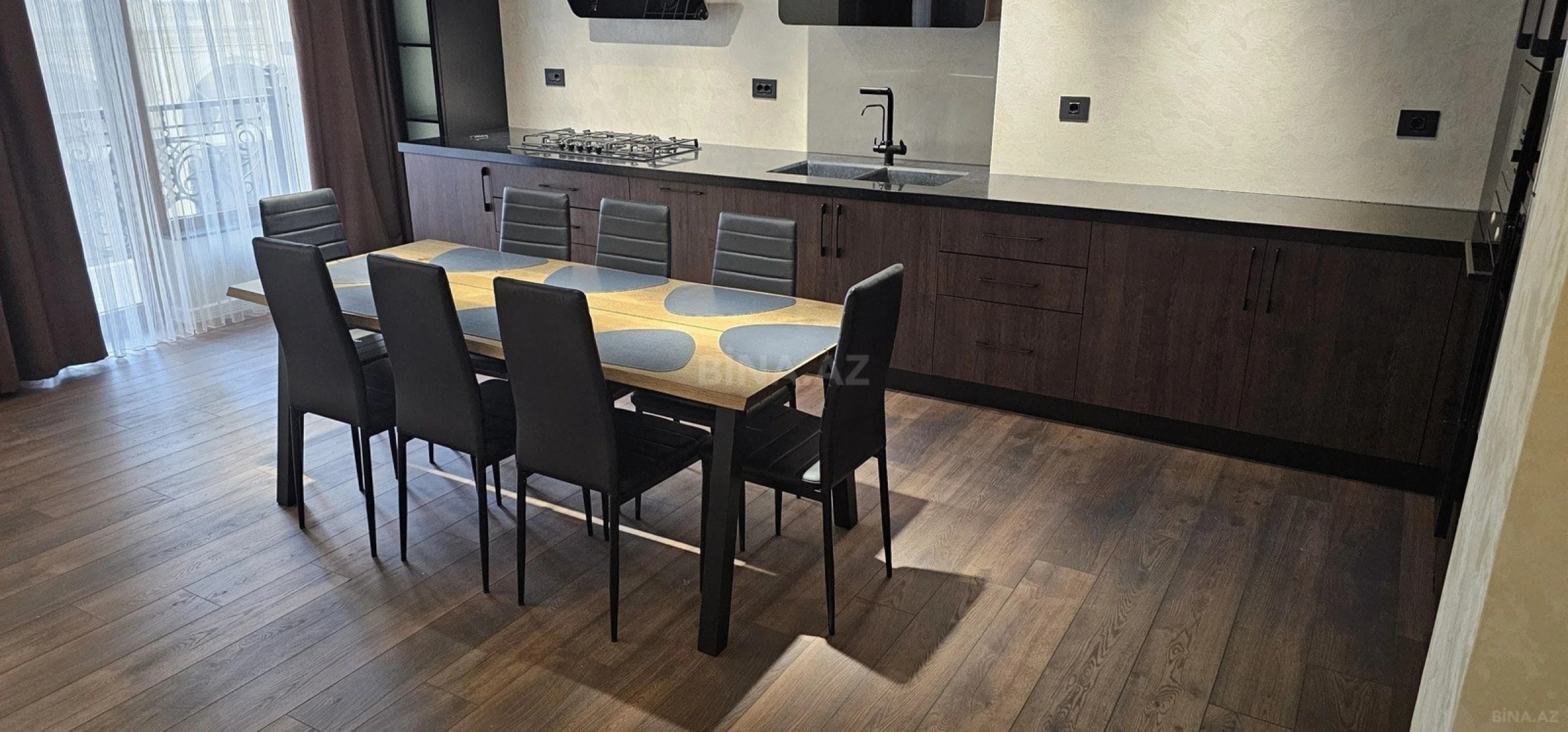 Kirayə verilir 4 otaqlı mənzil 180 m²