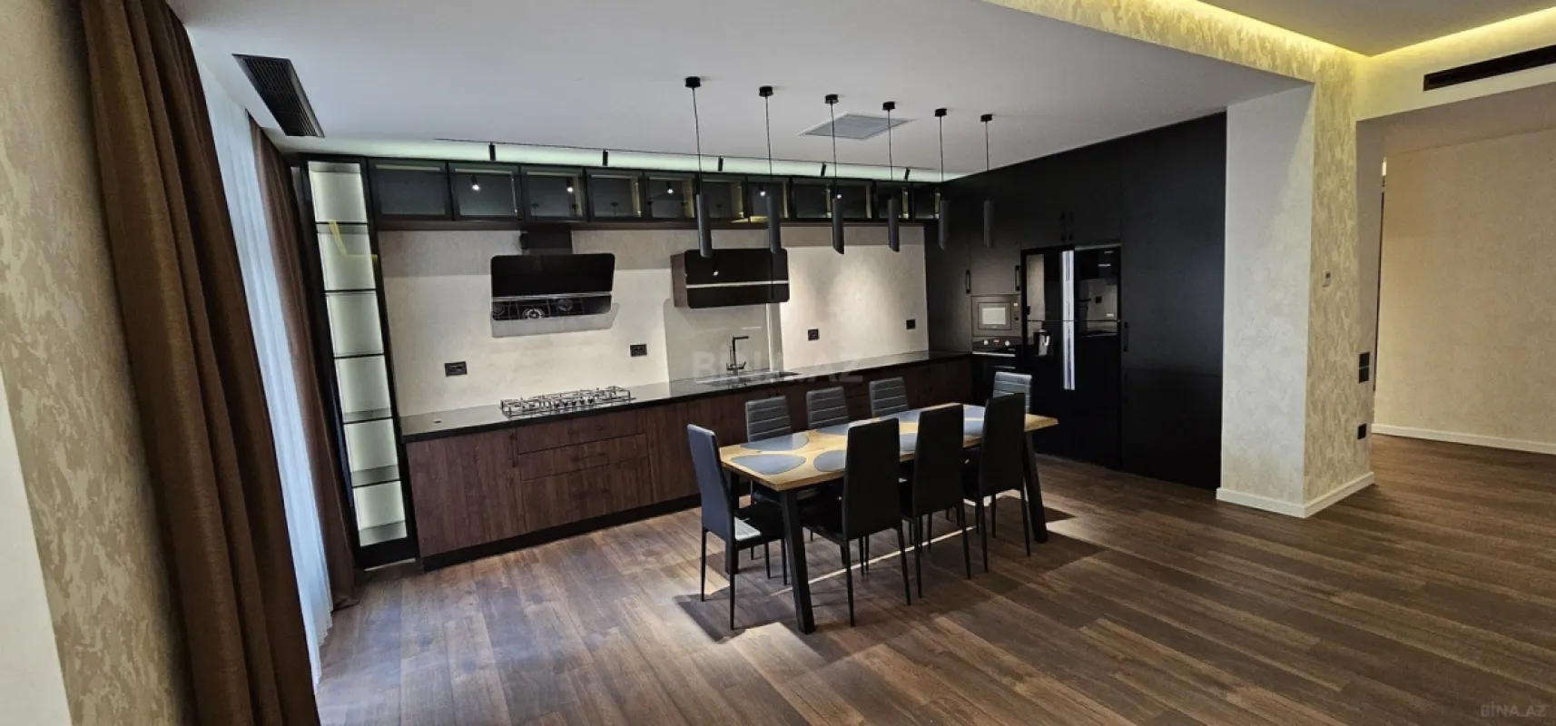 Kirayə verilir 4 otaqlı mənzil 180 m²