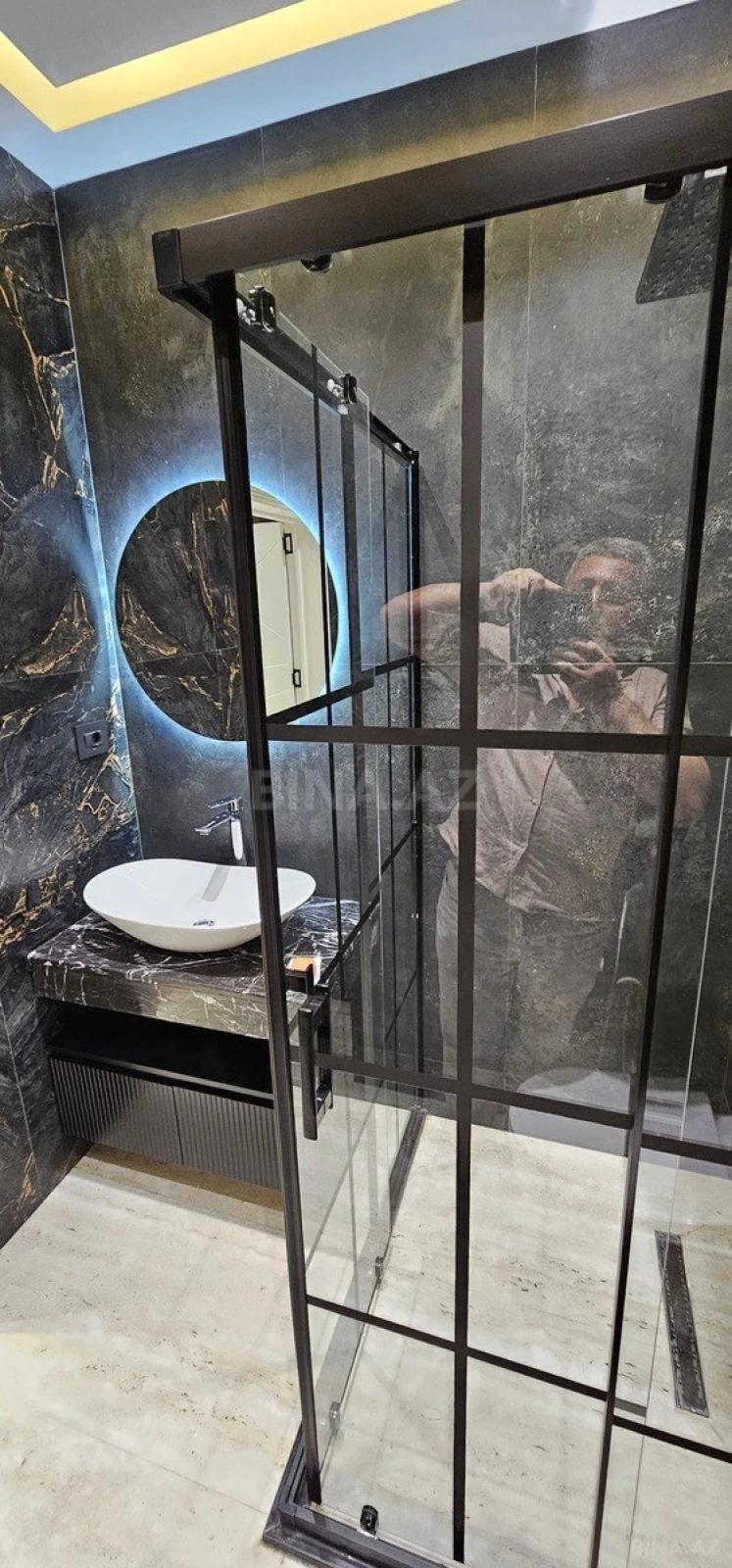 Kirayə verilir 4 otaqlı mənzil 180 m²