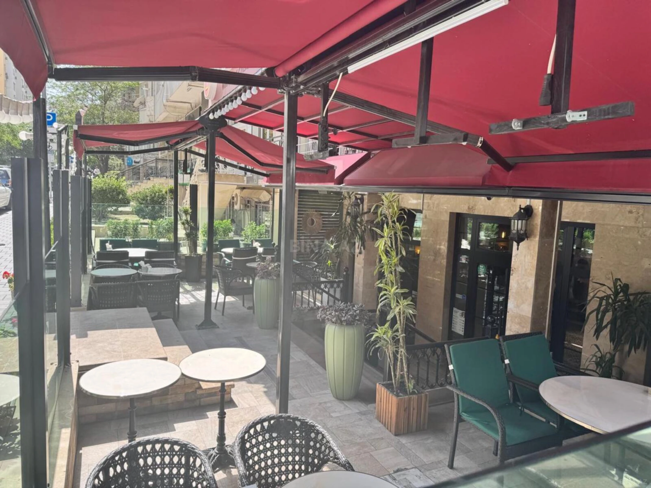 Satılır obyekt 165 m²