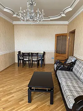 Kirayə verilir 2 otaqlı mənzil 57 m²