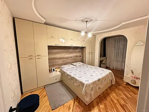 Satılır 4 otaqlı mənzil 105 m²