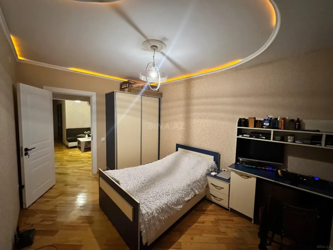 Satılır 4 otaqlı mənzil 105 m²