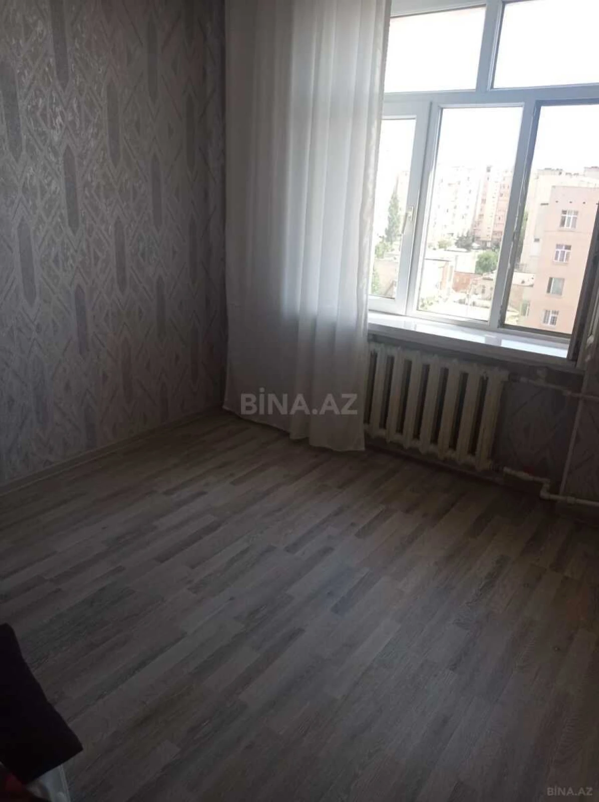 Satılır 5 otaqlı mənzil 120 m²