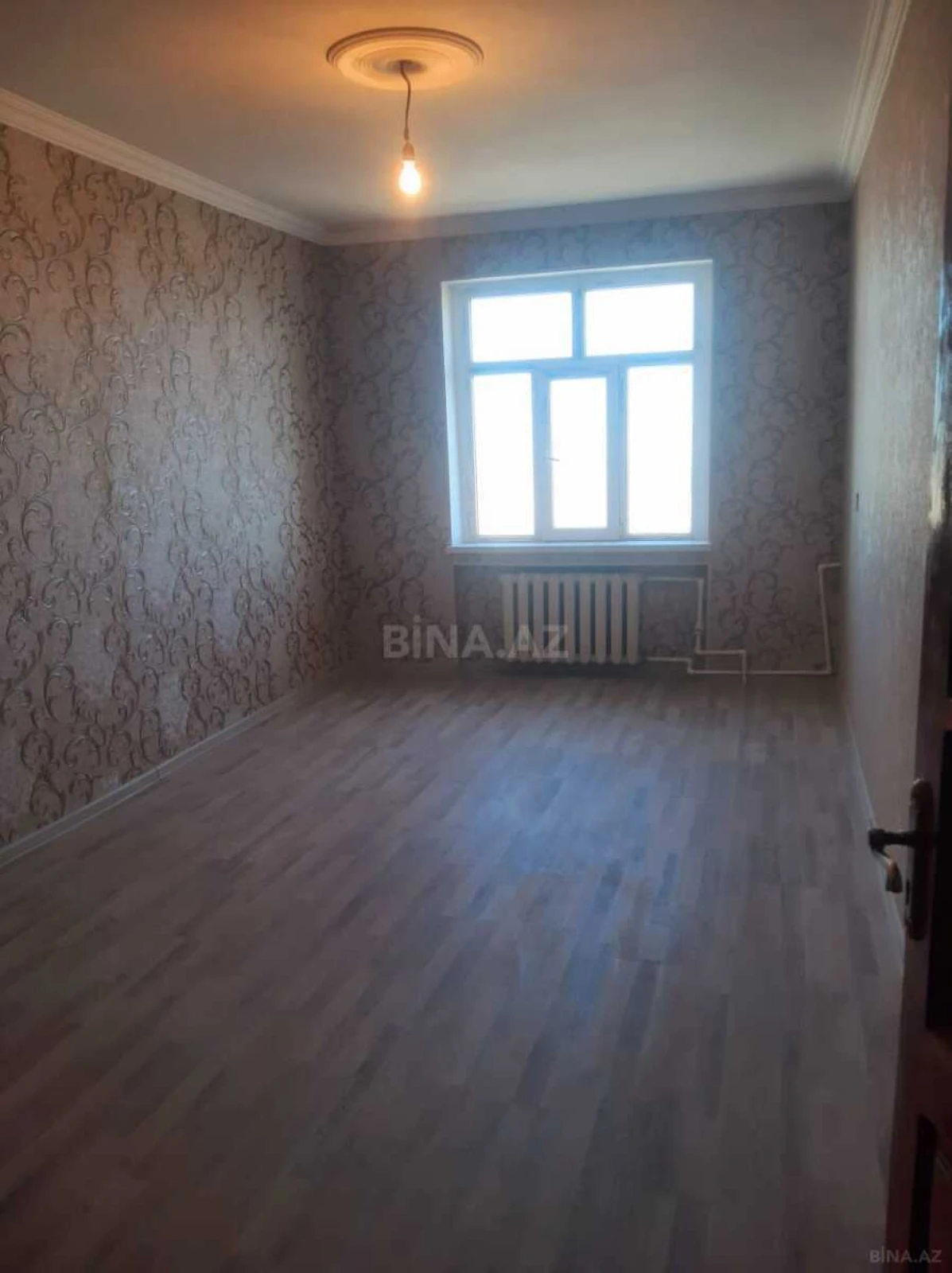 Satılır 5 otaqlı mənzil 120 m²