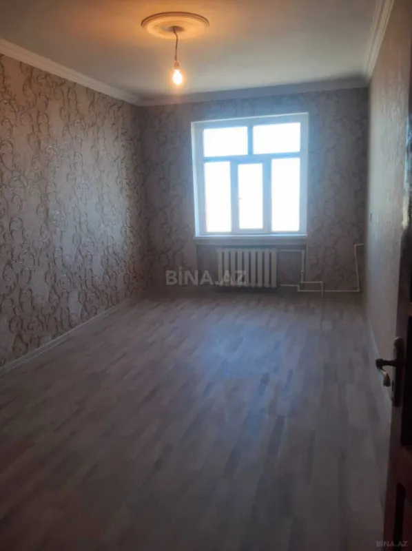 Satılır 5 otaqlı mənzil 120 m²