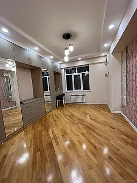 Satılır 3 otaqlı mənzil 120 m²