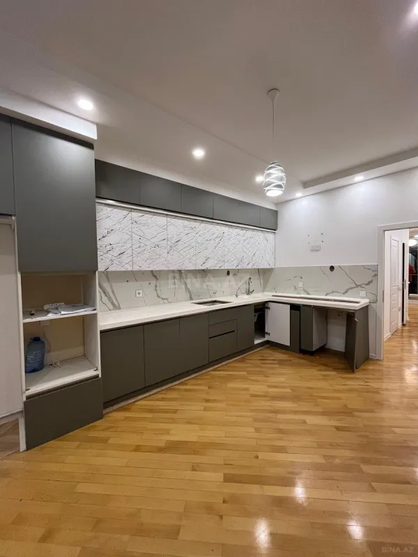 Satılır 3 otaqlı mənzil 120 m²