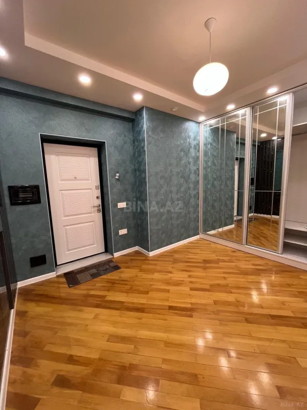 Satılır 3 otaqlı mənzil 120 m²