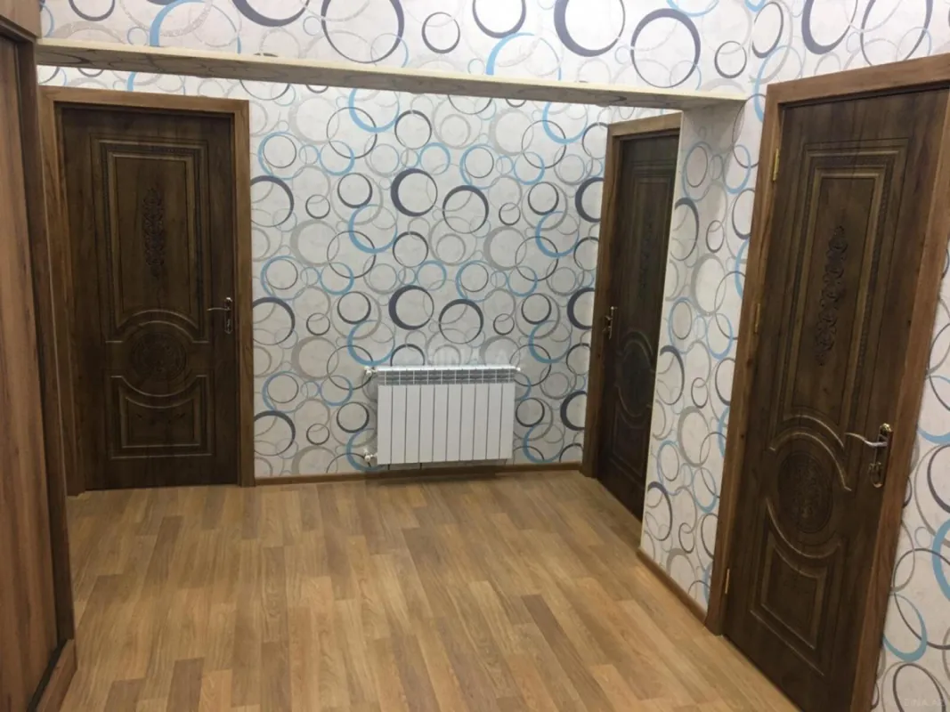Kirayə verilir 2 otaqlı mənzil 100 m²