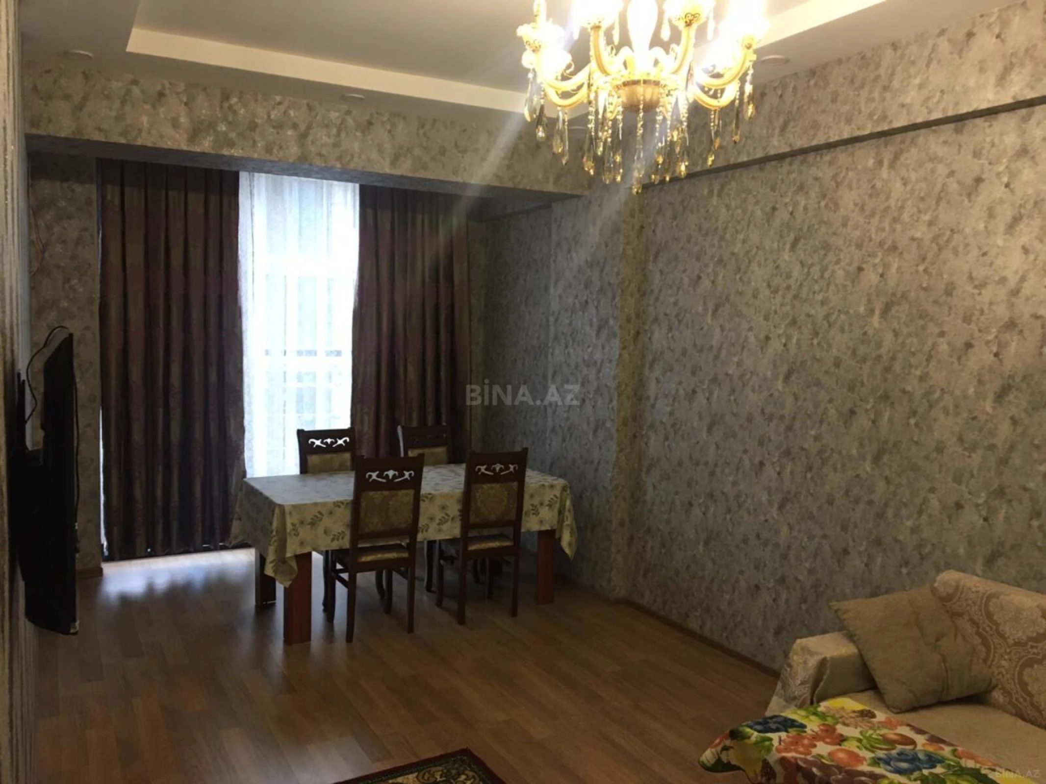Kirayə verilir 2 otaqlı mənzil 100 m²