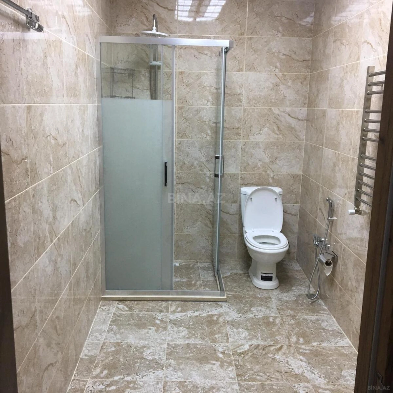 Kirayə verilir 2 otaqlı mənzil 100 m²