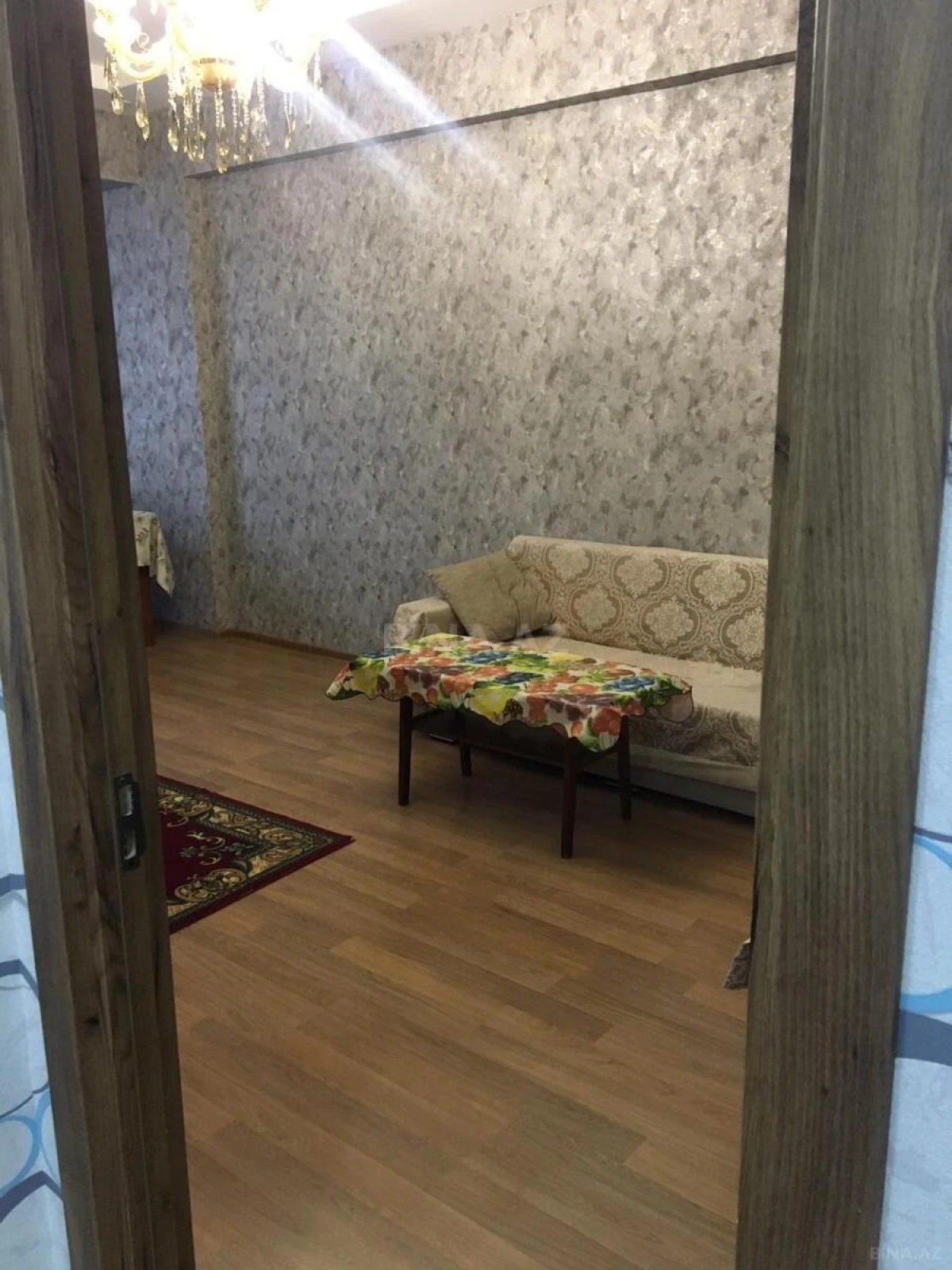 Kirayə verilir 2 otaqlı mənzil 100 m²