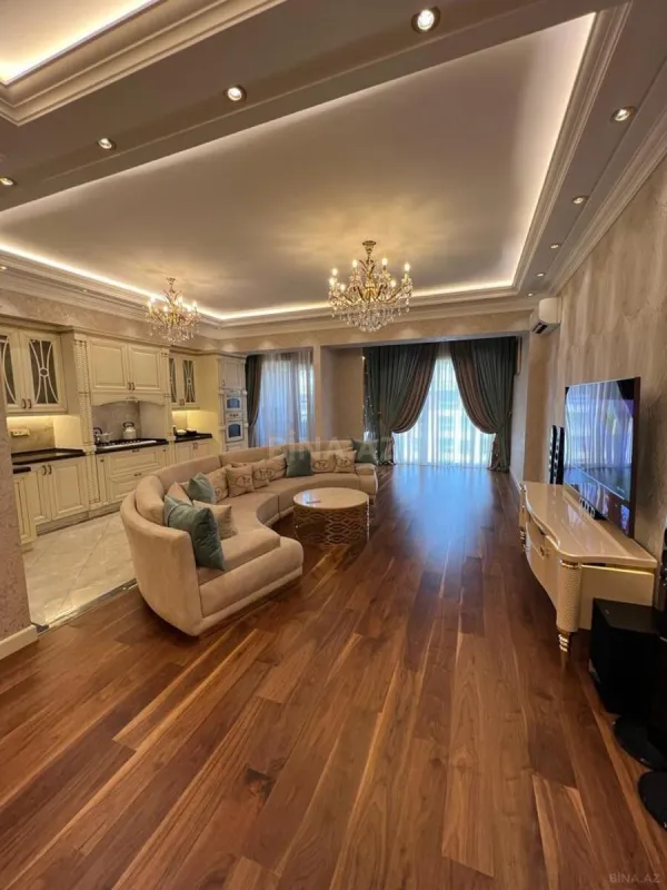 Satılır 3 otaqlı mənzil 141 m²